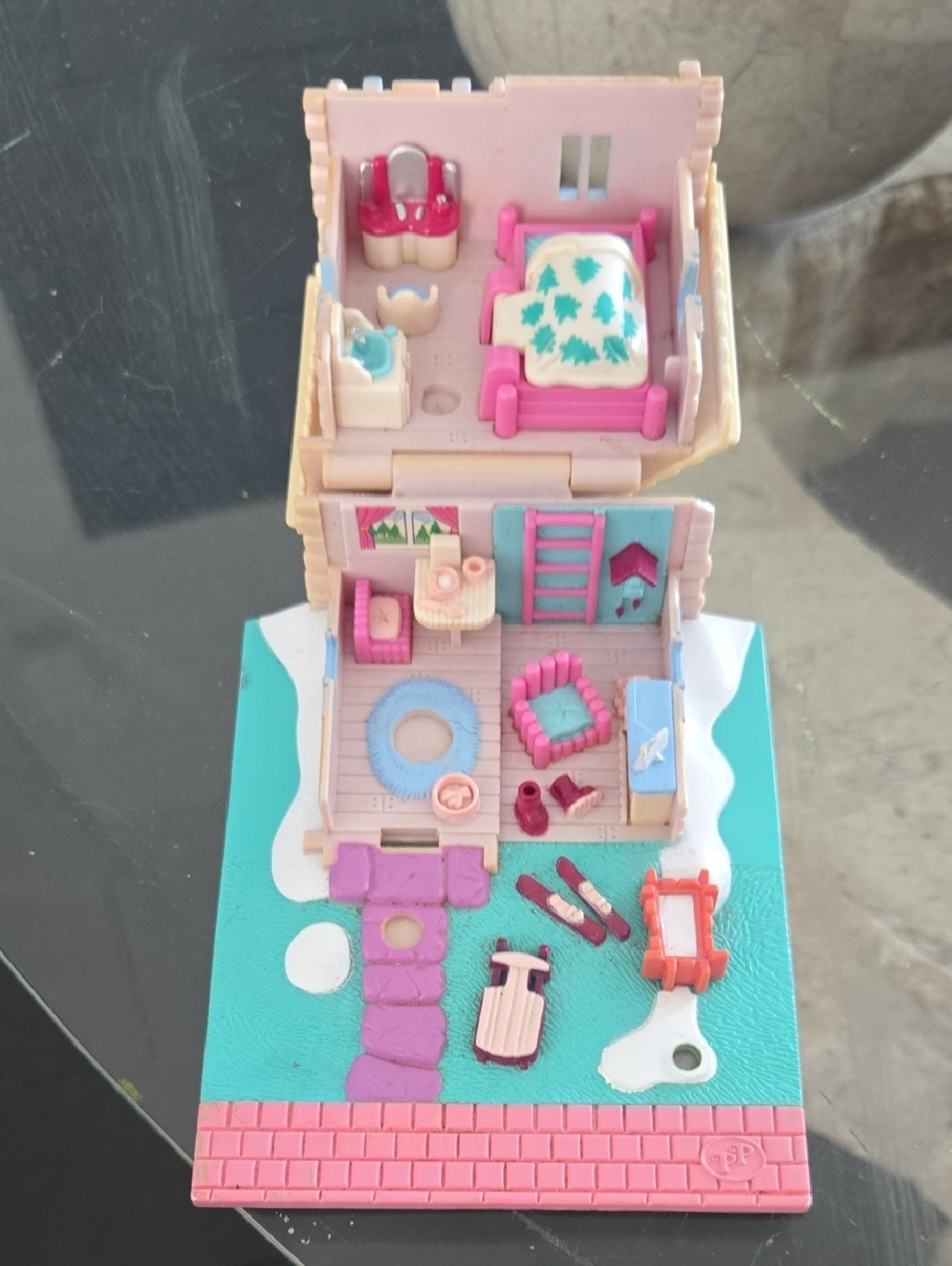 Vintage 1993 Bluebird Polly Pocket Ski Lodge AS IS No Doll Included
